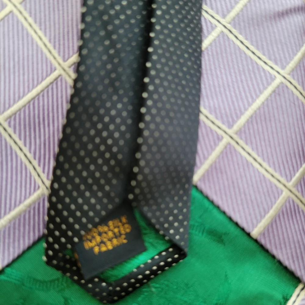 Tommy Hilfiger Designer Neck Tie Men's. Excellent Condition Pre-owned